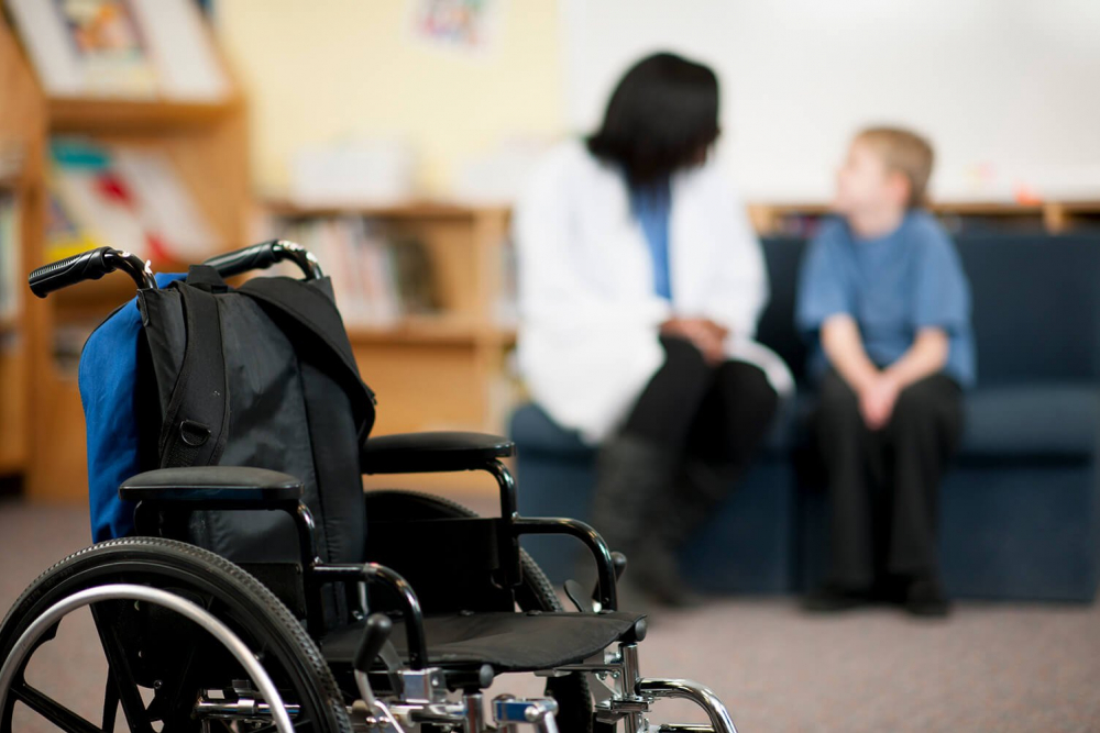 Право на дополнительные выходные с 1 сентября получат люди, осуществляющие уход за детьми-инвалидами