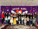 В детском саду "Сказка" для мам в их праздник читали стихи, пели песни, танцевали и играли 
