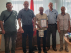С 70-летним юбилеем глава администрации Морозовска поздравил Андрея Красноперова 