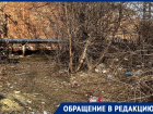 «Мы утопаем в мусоре»: замусоренный центр города показали жители Морозовска 