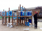 В Морозовске завершается установка новых игровых площадок