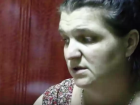 Видео с закопавшей ребенка в Морозовске женщиной появилось в Сети