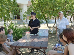 Детям из социального приюта Морозовского района рассказали о ПДД 