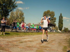 Обезвоженные морозовчане вырвали победу в 21-километровом забеге на «Встрече друзей»