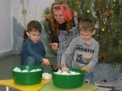 «Коляда» с играми и конкурсами пришла в филиал детского сада №1 в Морозовске