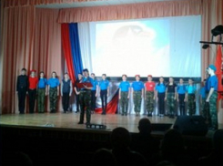 Восьмиклассники из школы №4 в Морозовске приняли участие в торжественном приёме
