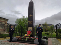 Памятную стелу «Морозовск – город воинской доблести» торжественно открыли в День Победы