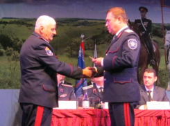 Три медали «За особые заслуги» вручили казакам Морозовска от имени войскового атамана