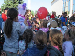 День защиты детей в Морозовске прошел весело и увлекательно