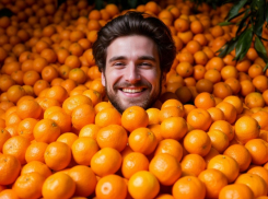 Мандариновый удар по желудку: врачи призывают не переедать главный символ Нового года