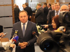 Нынешний председатель Заксобрания Ростовской области предложил бывшему принять закон о «Детях войны»