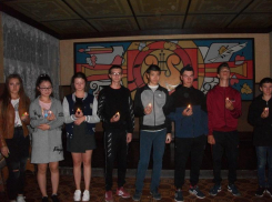 «Их проклянут дети и внуки»: сплотиться всем миром в борьбе против террористов призвали жителей хутора Старопетровского