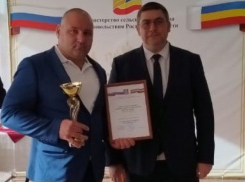 Морозовчанин Эдуард Лазюк стал лучшим комбайнёром Северо-Восточной зоны Ростовской области