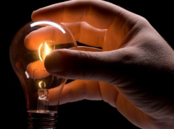 Жители улиц Ворошилова, Советская, Коммунистическая и Калинина в Морозовске останутся без света на четыре часа