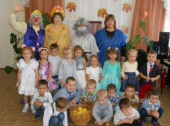 Гномик, Осень, Тучка и Лесовичок веселили ребят в детском саду «Ромашка»