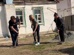Активисты Морозовска присоединились к акции «Удели внимание ветерану» 