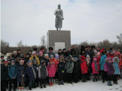 Митинг в память о жертвах грузиновской трагедии прошел в Морозовском районе