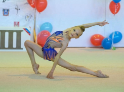 Гимнастка из Морозовска Ксения Беляева завоевала первое место на юнармейском конкурсе «Минута славы»