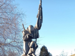 83 года назад погиб летчик сбитого самолета в хуторе Алексеев