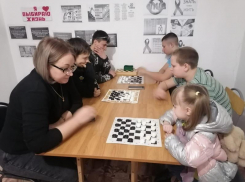 Победителями соревнований по шашкам Гагаринского сельского поселения стали Андрей Ананьев, Мирослава Евдокимова и Александр Горобиенко