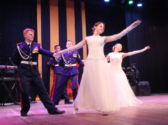 День героев Отечества отметили концертом в Морозовском районе