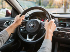 «Крупный штраф или лишение прав»: что грозит за выезд на встречную полосу 