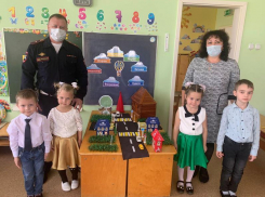 Увлекательное путешествие в страну дорожных правил совершили ребята из детского сада «Звездочка» в Морозовске