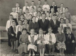 60 лет тому назад: трогательная фотография в краеведческом музее показала лица третьеклассников ушедшей эпохи