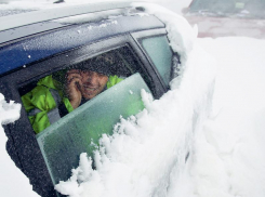 Пять советов по выживанию на трассе зимой дал начальник пожарно-спасательного гарнизона Морозовска
