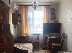 Продается 3-комнатная квартира в городе Морозовск на улице Истомина, дом 133