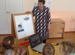 Письмо в редакцию: Собранный на детские деньги танк «Малютка» впечатлил воспитанников детского сада № 3 в Морозовске