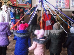 Фольклорный праздник «Уходи, Зима, уступи права» прошел в хуторе Старопетровском 