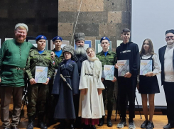 Юнармейцы из Морозовска побывали на презентации книги рассказов казака Юрия Загудаева