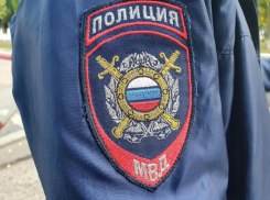 17-летнего парня избили на улице в Морозовске ногами и палками