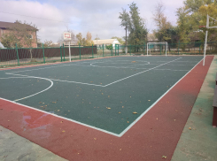 В Знаменском поселении открыта новая многофункциональная спортивная площадка