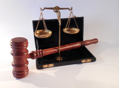 Сбившего насмерть морозовчанку военнослужащего осудили на реальный срок