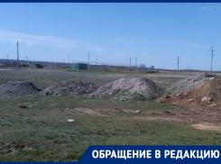 Пыль летит по улице и на футбольный стадион, - морозовчане