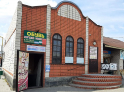 Магазин с новым дизайнерским интерьером на Центральном рынке Морозовска можно купить или взять в аренду