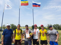Золото соревнований, посвященных Дню молодежи в поселке Знаменка завоевали морозовчане