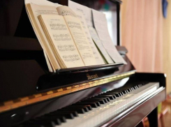 Почти 2 миллиона рублей приготовили на покупку инструментов и звукотехнического оборудования для ДШИ Морозовска