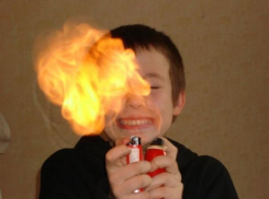 Неизвестные родителям детские шалости с огнем и раскаленными предметами назвал спасатель 