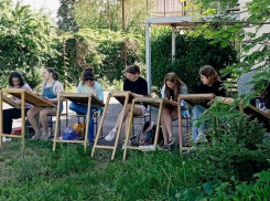 Традиционный летний пленэр начался у юных художников в Морозовске