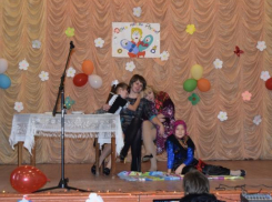 Праздничным концертом «Мамино сердце» Вольно-Донской СДК поздравил всех мам и бабушек