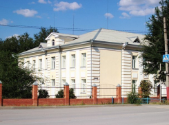 Лицей №1 возник на месте ветеринарного центра и немецких могил