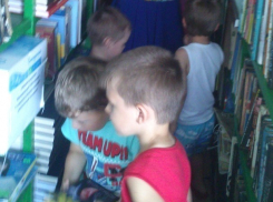 Письмо в редакцию: Детсадовцы из группы «Подсолнушки» хутора Морозов пришли в библиотеку впервые