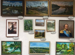 Выстувку картин морозовских художников посвятили 270-летию со Дня рождения атамана Матвея Платова