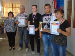 II место в чемпионате области заняли шахматисты из Морозовска