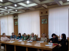 Шесть семей в Морозовском районе поставлены на социальное сопровождение