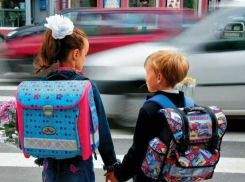 Ваш ребенок будет поступать так, как поступаете вы! - ГИБДД Морозовска о правилах дорожного движения