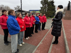 Юные патриоты Морозовского района почтили память героев